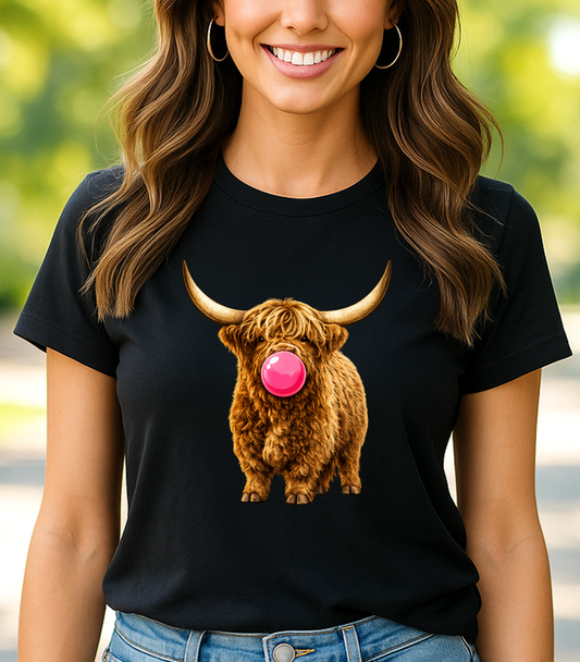 Sassy Bubble-Blowing Highland Cow T-Shirt - The Southern Yankee